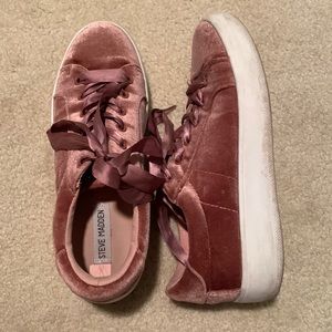 Steve Madden Pink Velvet Lace Up Platform Sneakers - Size 9 Women’s